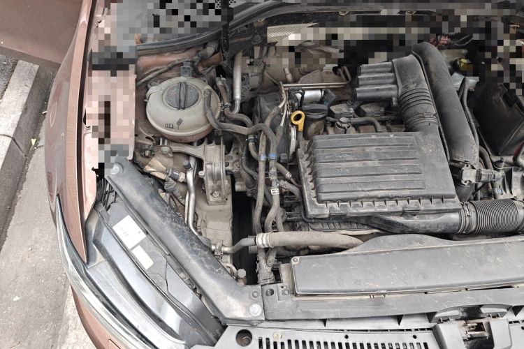 Used Volkswagen Lamando 2018 280TSI DSG Luxury Edition Engine Bay Right