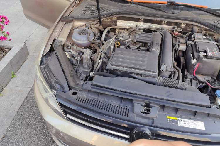 Used Volkswagen Lamando 2018 280TSI DSG Comfort Edition Engine Bay Right