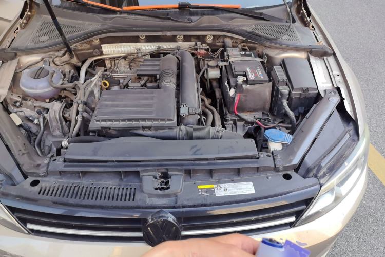 Used Volkswagen Lamando 2018 280TSI DSG Comfort Edition Engine Bay
