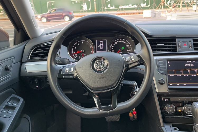 Used Volkswagen Lamando 2018 280TSI DSG Comfort Edition Interior 5