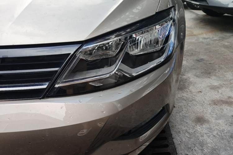 Used Volkswagen Lamando 2018 230TSI DSG Fashion Edition Left Front Headlight