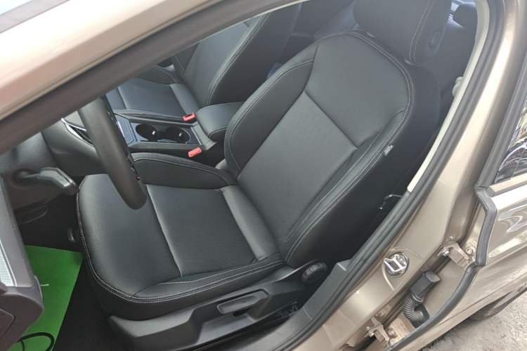 Used Volkswagen Lamando 2018 230TSI DSG Fashion Edition Left Front Seat
