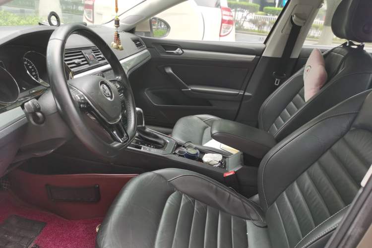 Used Volkswagen Lamando 2018 280TSI DSG Comfort Edition Left Front Seat
