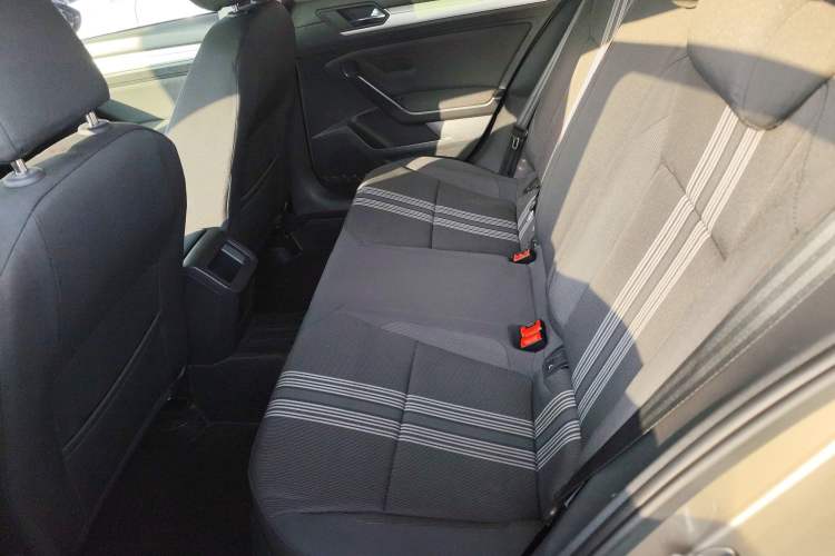 Used Volkswagen Lamando 2018 230TSI DSG Fashion Edition Left Rear Seat