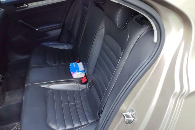 Used Volkswagen Lamando 2018 280TSI DSG Comfort Edition Left Rear Seat