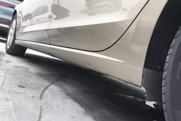 Used Volkswagen Lamando 2018 280TSI DSG Comfort Edition Left Side Sill