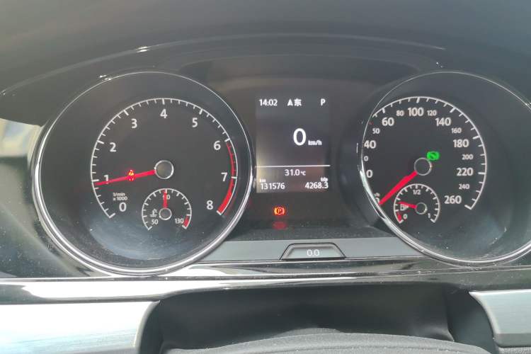 Used Volkswagen Lamando 2018 280TSI DSG Comfort Edition Odometer Close Up
