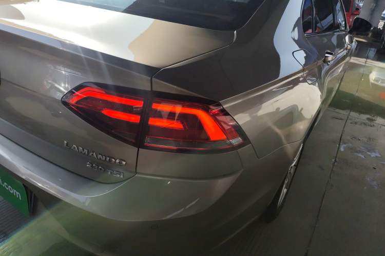 Used Volkswagen Lamando 2018 230TSI DSG Fashion Edition Right Rear Taillight