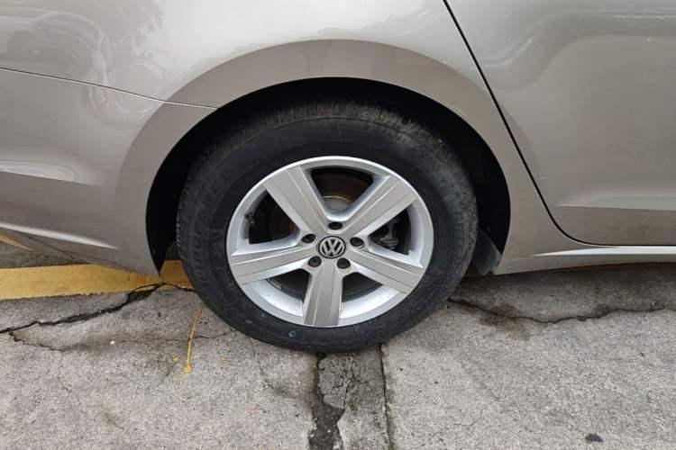 Used Volkswagen Lamando 2018 230TSI DSG Fashion Edition Right Rear Wheel Hub