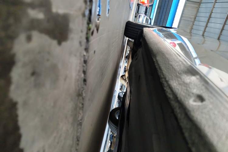 Used Volkswagen Lamando 2018 230TSI DSG Fashion Edition Right Side Sill