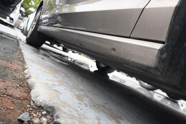 Used Volkswagen Lamando 2018 280TSI DSG Comfort Edition Right Side Sill