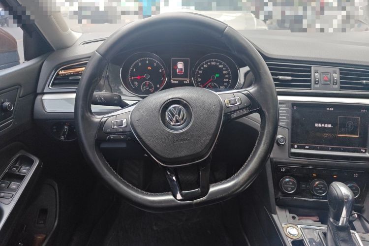 Used Volkswagen Lamando 2018 280TSI DSG Luxury Edition Steering Wheel