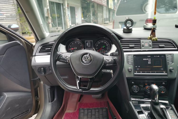 Used Volkswagen Lamando 2018 280TSI DSG Comfort Edition Steering Wheel