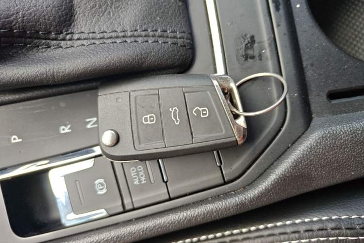 Used Volkswagen Lamando 2018 230TSI DSG Fashion Edition Vehicle Key