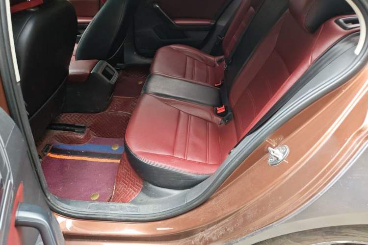 Used Volkswagen Lamando 2018 230TSI DSG Fashion Edition Left Rear Seat