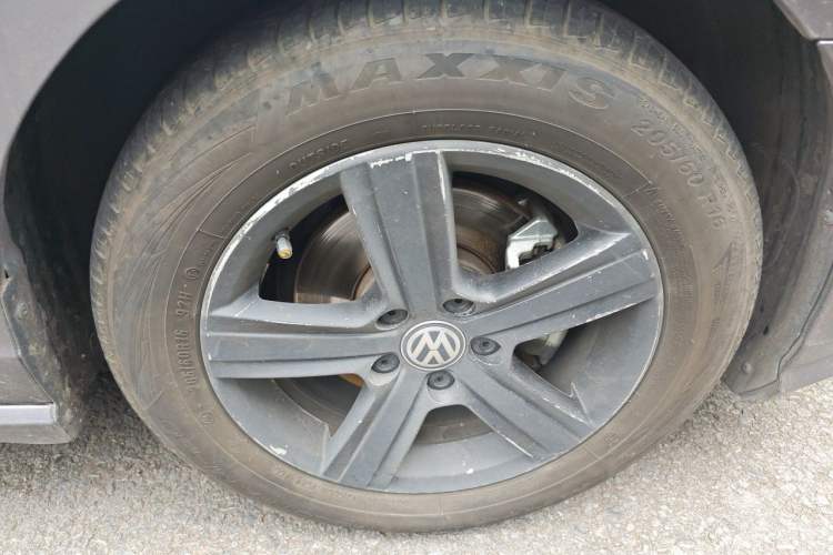 Used Volkswagen Lamando 2018 230TSI DSG Fashion Edition Right Front Wheel Hub