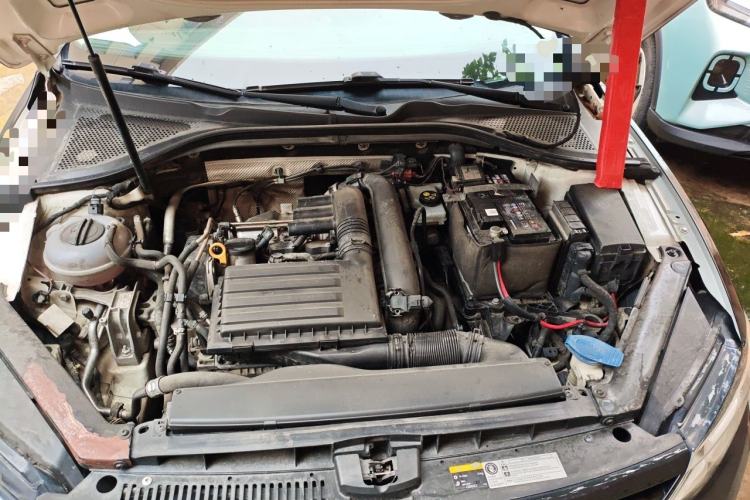 Used Volkswagen Lamando 2018 280TSI DSG Comfort Edition Engine Bay