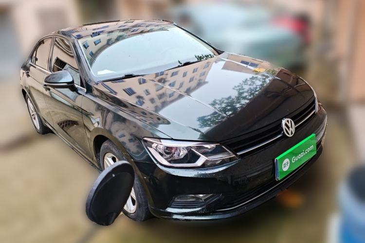 Used Volkswagen Lamando 2018 280TSI DSG Comfort Edition Front Right 45 Deg