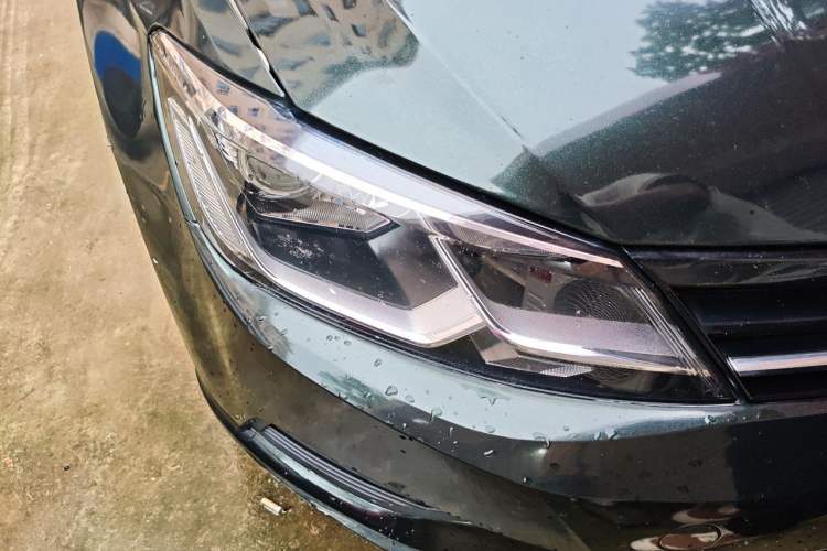 Used Volkswagen Lamando 2018 280TSI DSG Comfort Edition Right Front Headlight