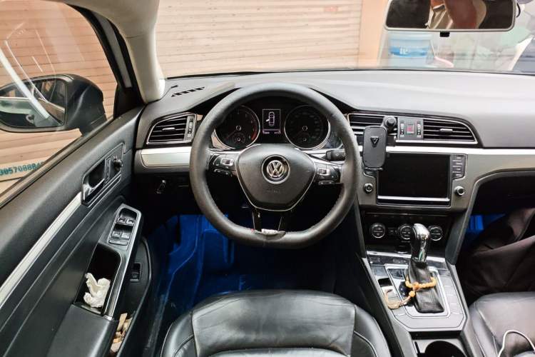 Used Volkswagen Lamando 2018 280TSI DSG Comfort Edition Steering Wheel