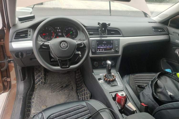 Used Volkswagen Lamando 2018 230TSI DSG Fashion Edition Center Console