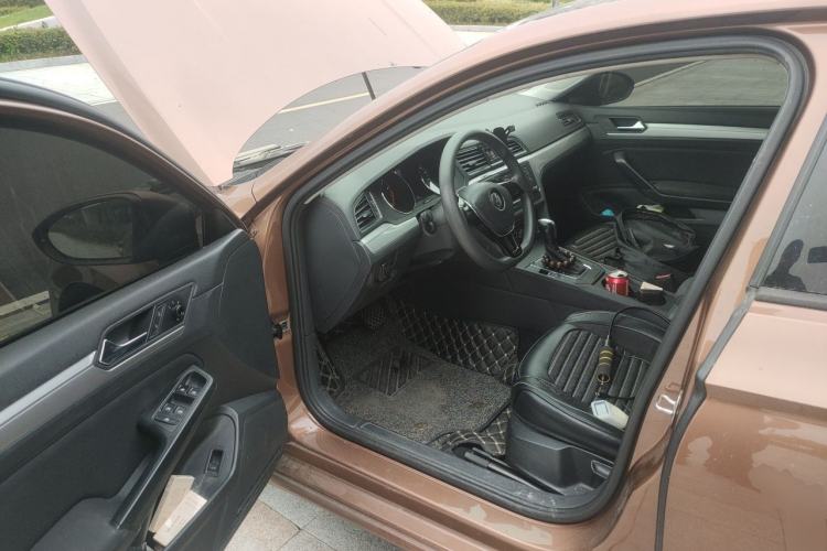 Used Volkswagen Lamando 2018 230TSI DSG Fashion Edition Driver Seat