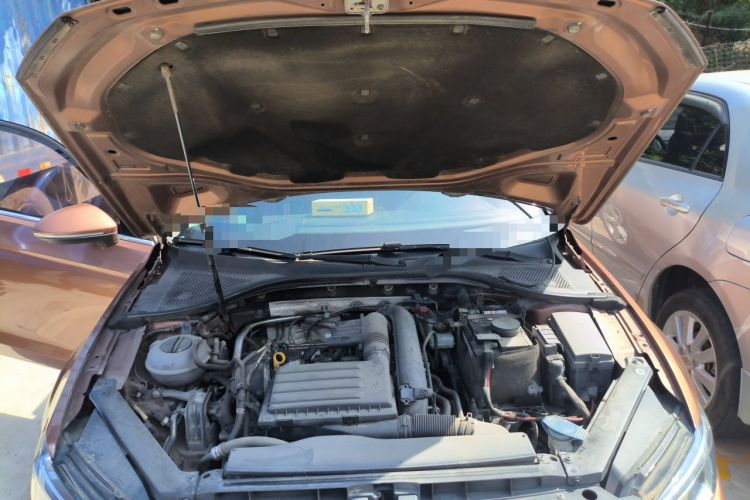 Used Volkswagen Lamando 2018 280TSI DSG Comfort Edition Engine Bay
