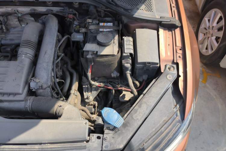 Used Volkswagen Lamando 2018 280TSI DSG Comfort Edition Engine Bay Left