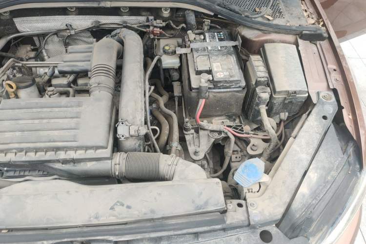 Used Volkswagen Lamando 2018 230TSI DSG Fashion Edition Engine Bay Left