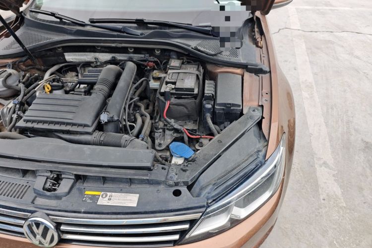 Used Volkswagen Lamando 2018 230TSI DSG Fashion Edition Engine Bay Left