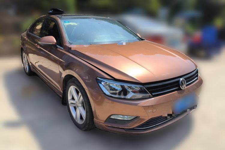 Used Volkswagen Lamando 2018 280TSI DSG Comfort Edition Front Right 45 Deg