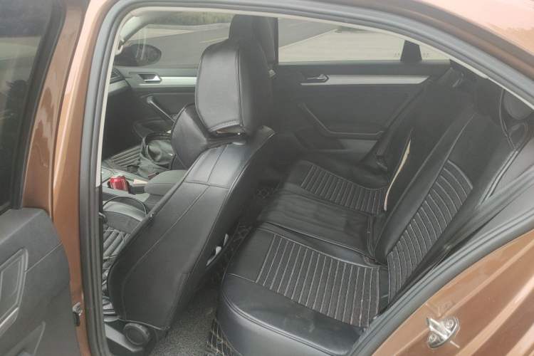 Used Volkswagen Lamando 2018 230TSI DSG Fashion Edition Left Rear Seat
