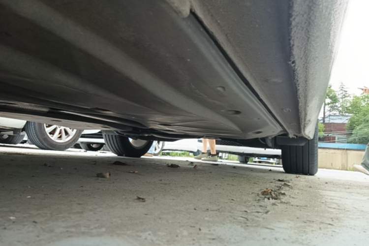 Used Volkswagen Lamando 2018 280TSI DSG Comfort Edition Left Side Sill