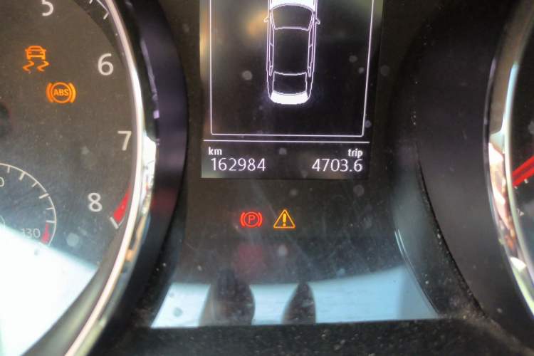 Used Volkswagen Lamando 2018 280TSI DSG Comfort Edition Odometer Close Up