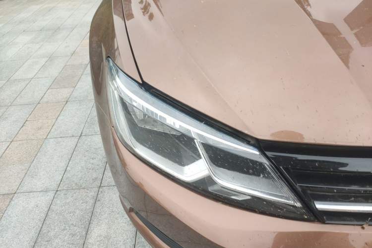 Used Volkswagen Lamando 2018 230TSI DSG Fashion Edition Right Front Headlight