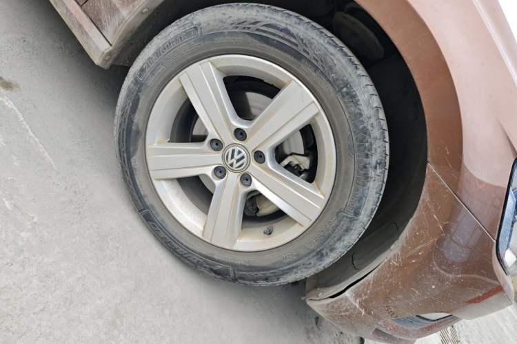 Used Volkswagen Lamando 2018 230TSI DSG Fashion Edition Right Front Wheel Hub
