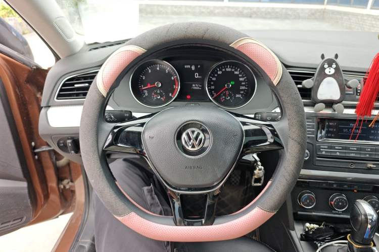 Used Volkswagen Lamando 2018 230TSI DSG Fashion Edition Steering Wheel