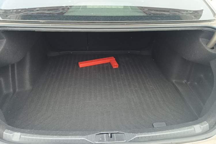 Used Volkswagen Lamando 2018 280TSI DSG Comfort Edition Trunk