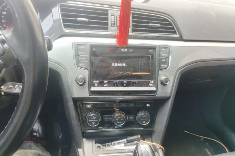 Used Volkswagen Lamando 2018 280TSI DSG Comfort Edition Audio And AC Panel
