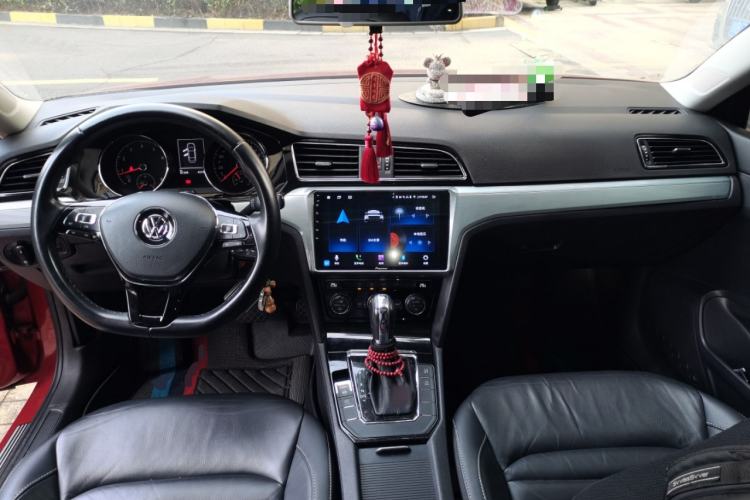 Used Volkswagen Lamando 2018 280TSI DSG Comfort Edition Center Console