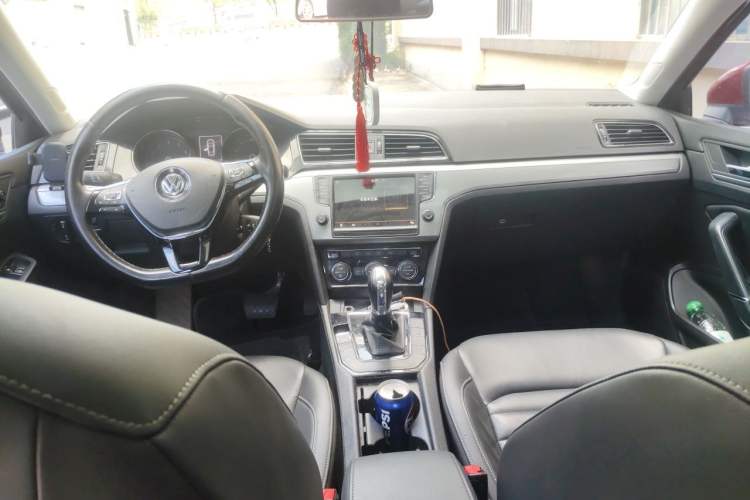 Used Volkswagen Lamando 2018 280TSI DSG Comfort Edition Center Console