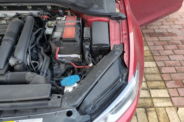 Used Volkswagen Lamando 2018 280TSI DSG Comfort Edition Engine Bay Left
