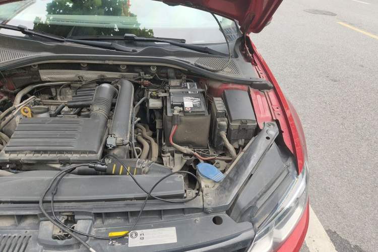 Used Volkswagen Lamando 2018 280TSI DSG Comfort Edition Engine Bay Left