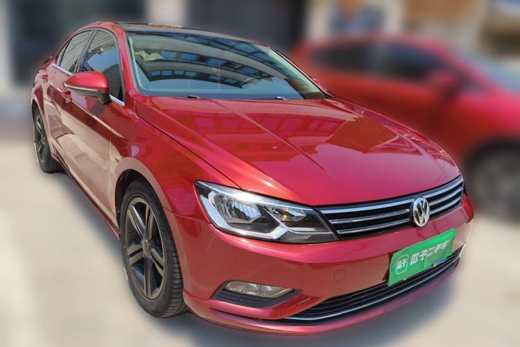 Used Volkswagen Lamando 2018 280TSI DSG Comfort Edition Front Right 45 Deg