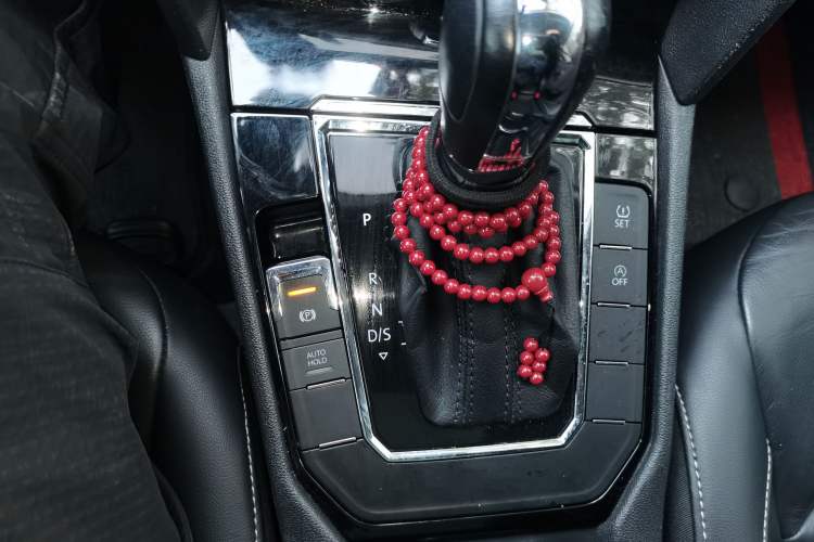 Used Volkswagen Lamando 2018 280TSI DSG Comfort Edition Gear Lever