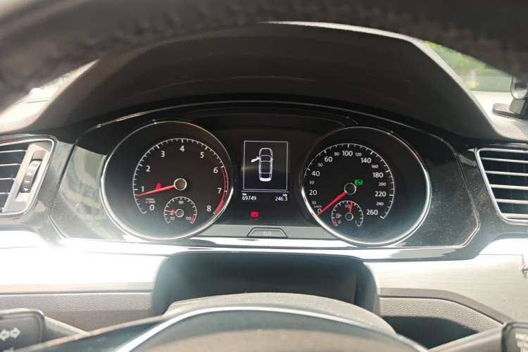 Used Volkswagen Lamando 2018 280TSI DSG Comfort Edition Instrument Cluster