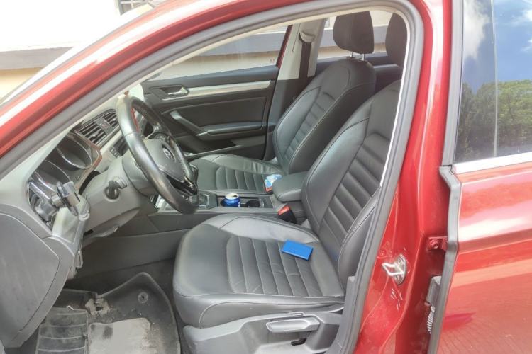 Used Volkswagen Lamando 2018 280TSI DSG Comfort Edition Left Front Seat