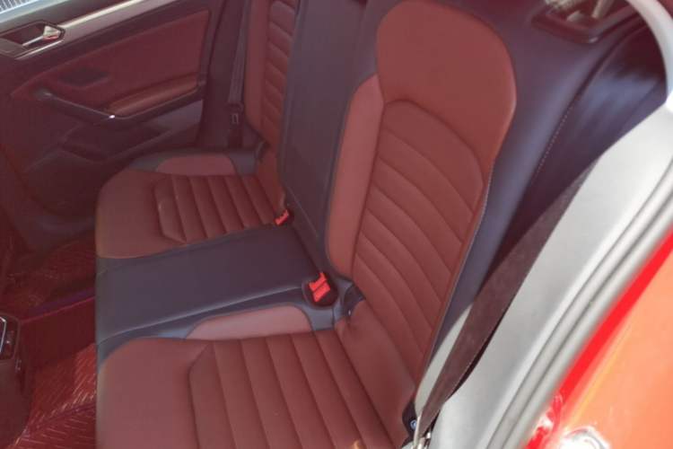 Used Volkswagen Lamando 2018 280TSI DSG Comfort Edition Left Rear Seat