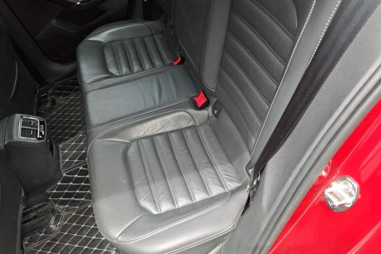 Used Volkswagen Lamando 2018 280TSI DSG Luxury Edition Left Rear Seat