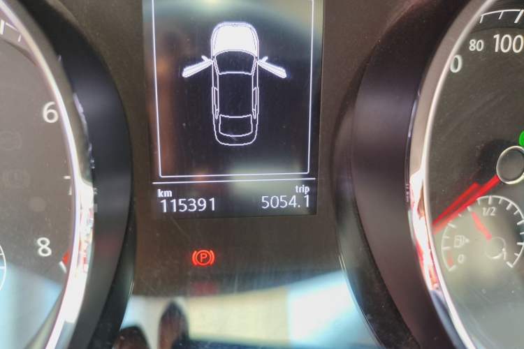 Used Volkswagen Lamando 2018 280TSI DSG Comfort Edition Odometer Close Up